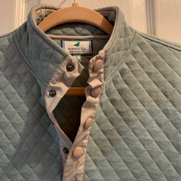 Properly Tied Quilted Pullover - Picture 8 of 9